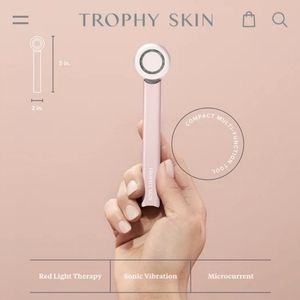 NWT Trophy Skin BrightenMD eye face and neck tool